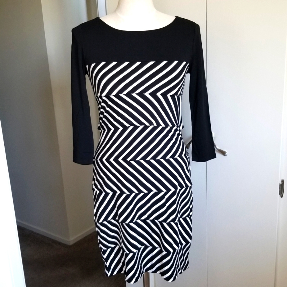 NWOT White House Black Market tiered dress